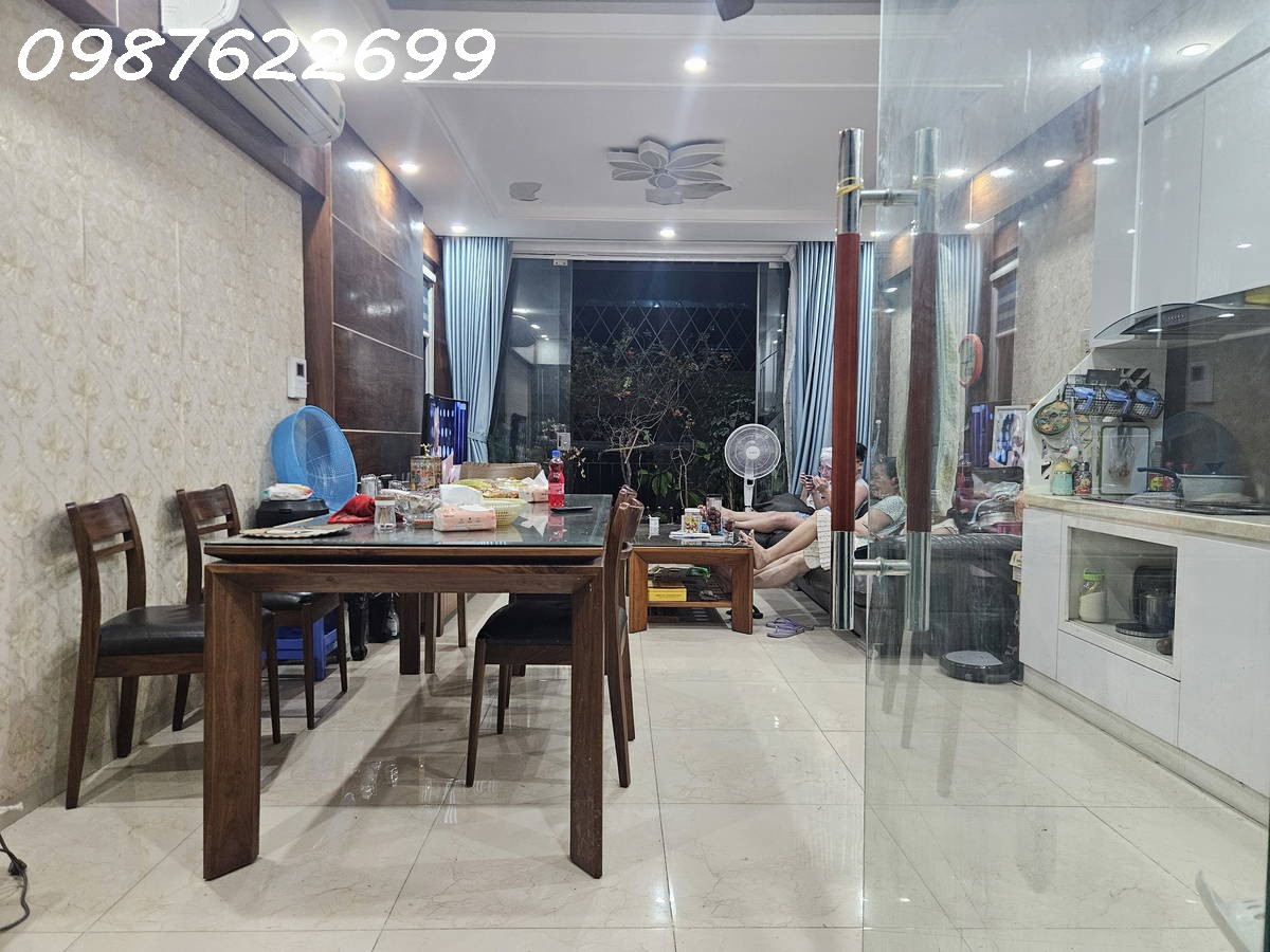 BÁN NHÀ TRUNG KÍNH - CẦU GIẤY- Ô TÔ - 7 TẦNG THANG MÁY - 2 THOÁNG TRƯỚC SAU - Ảnh chính